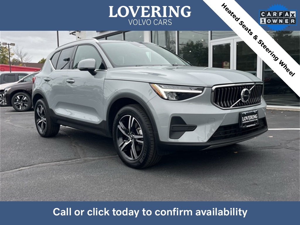 2025 Volvo XC40 SUV 