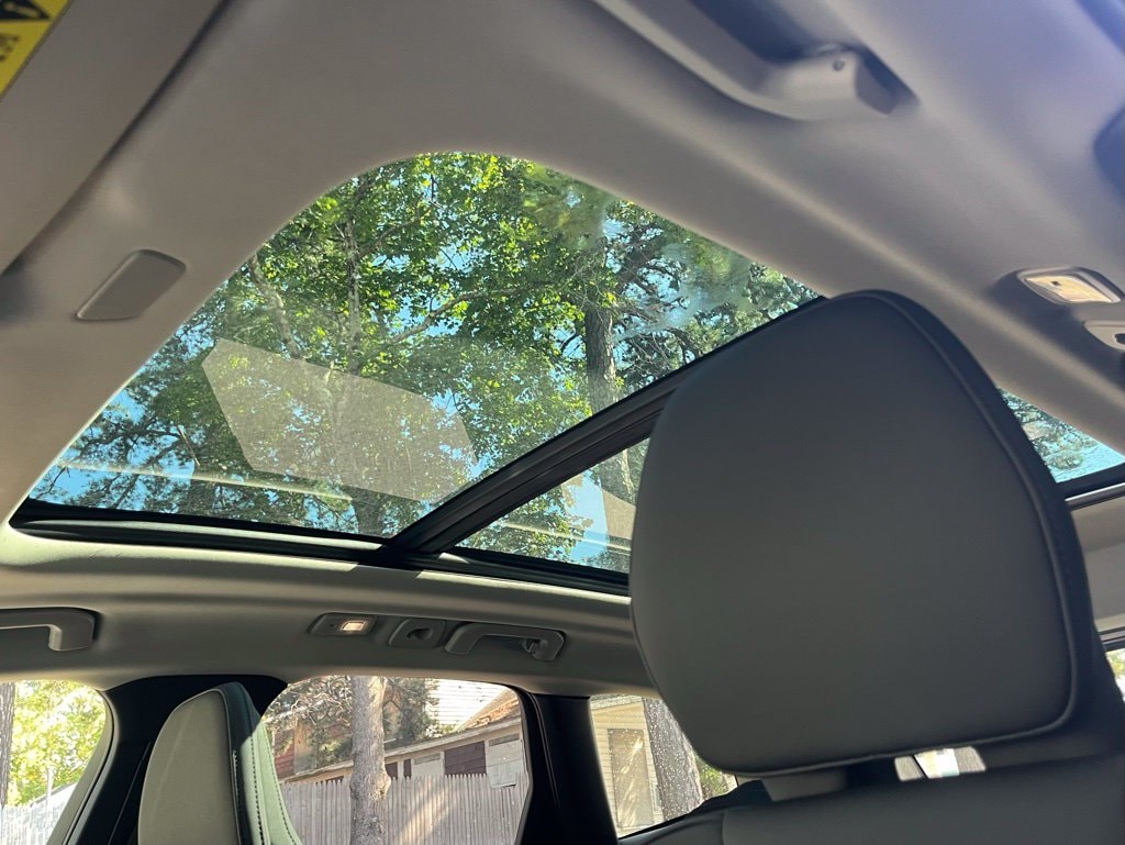 2026 Volvo XC60 Plus - Photo 18