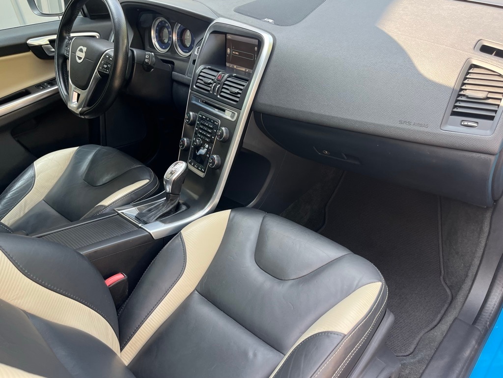 Used 2013 Volvo XC60 T6 R-Design Platinum with VIN YV4902DZ1D2390884 for sale in Concord, NH