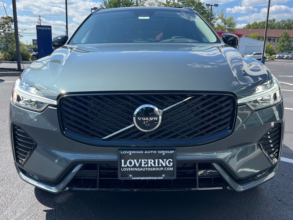 2026 Volvo XC60 B5 Plus photo 3