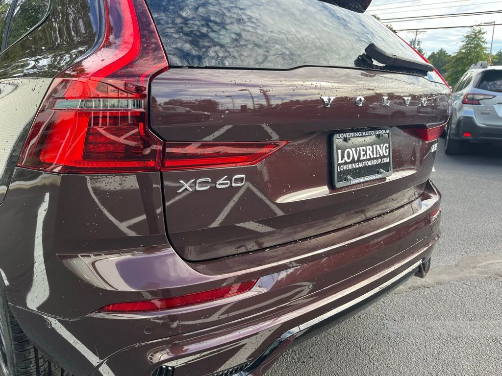 2026 Volvo XC60 Plus - Photo 14