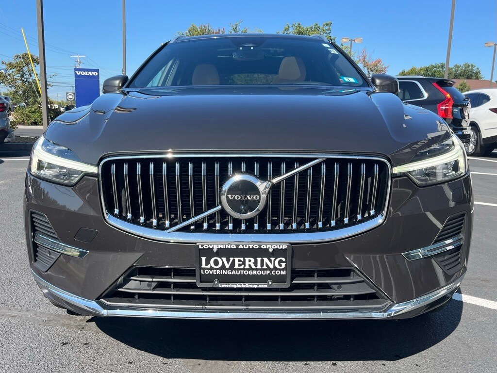 2022 Volvo XC60 B5 Inscription photo 2
