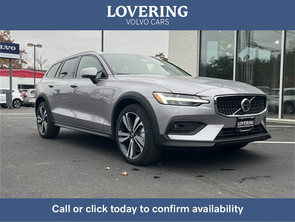2026 Volvo V60 Cross Country Plus's photo
