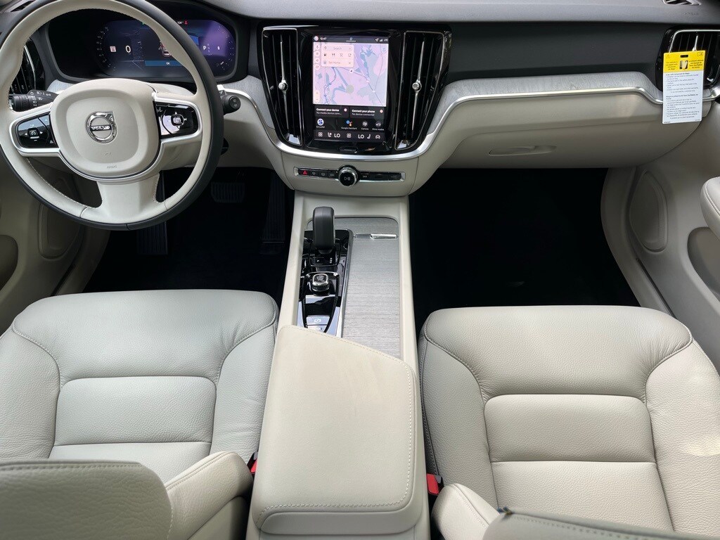 2026 Volvo V60 Cross Country B5 Plus photo 2