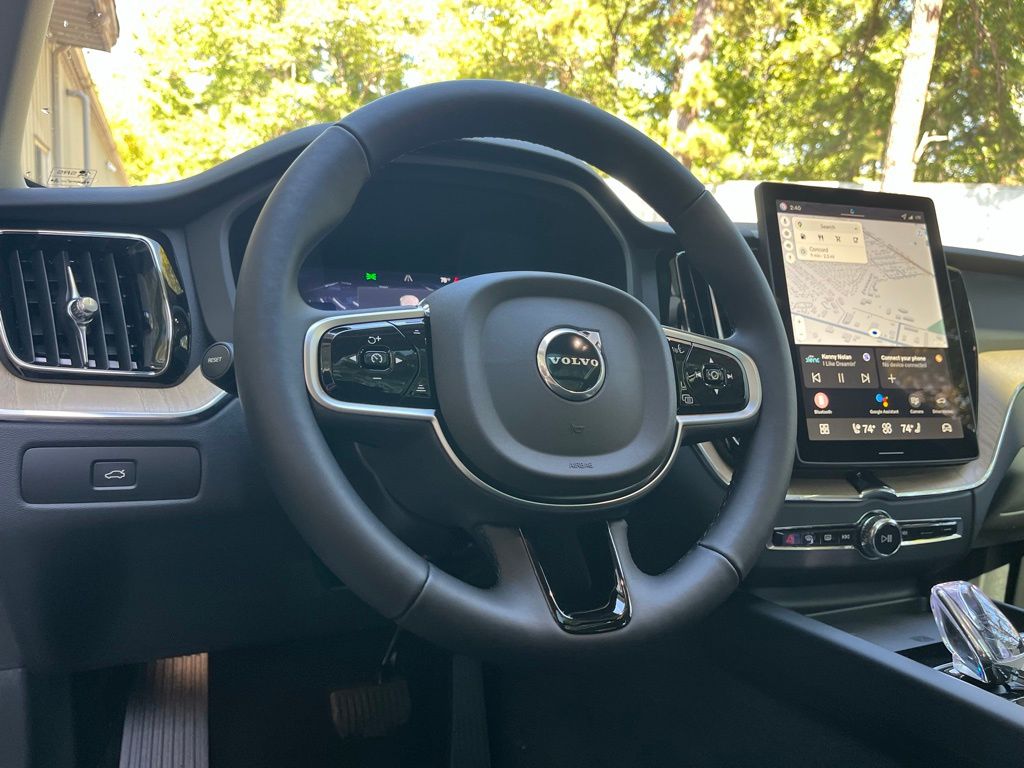 2026 Volvo XC60 Plus - Photo 20