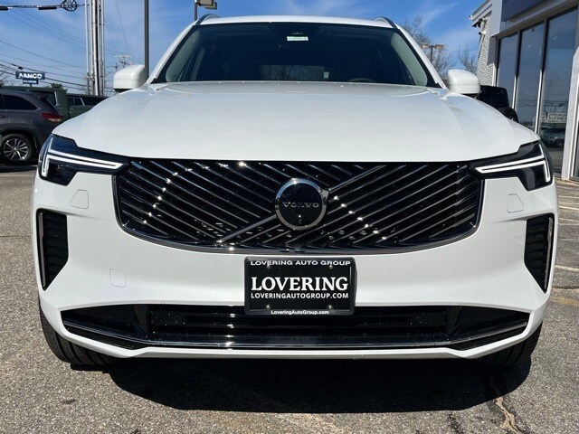 2025 Volvo XC90 Plus photo 3