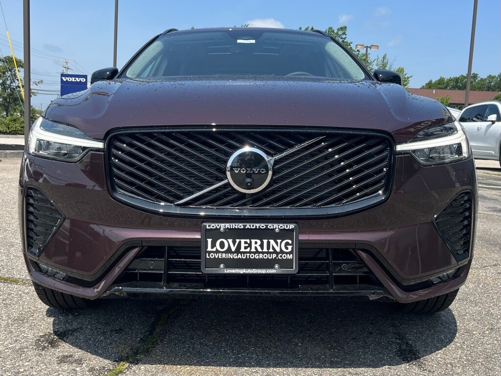 2026 Volvo XC60 B5 Plus photo 3