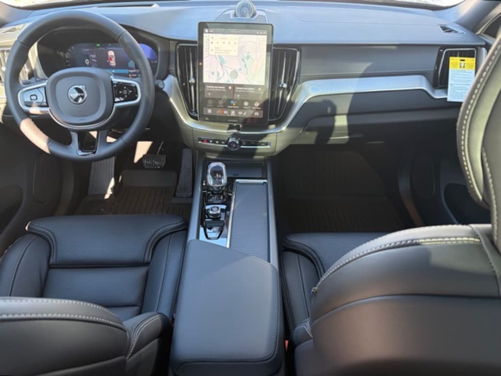 New 2026 Volvo XC60 plug-in hybrid T8 Ultra Black Edition SUV