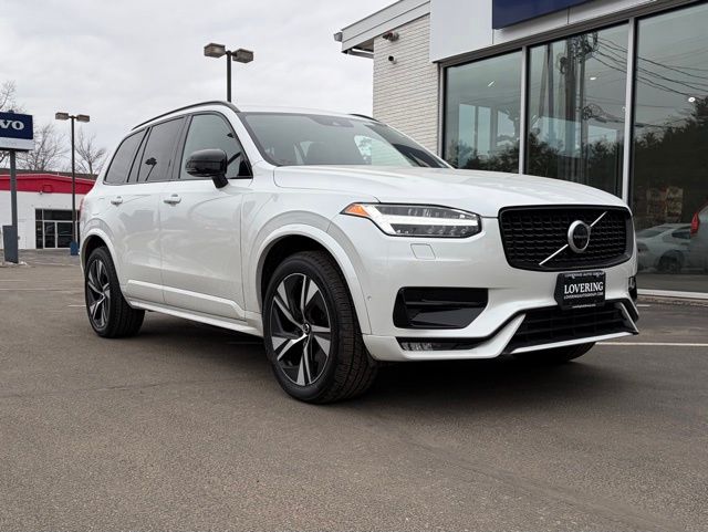 2021 Volvo XC90 R-Design
