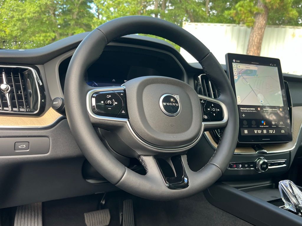 2026 Volvo XC60 Plus - Photo 20