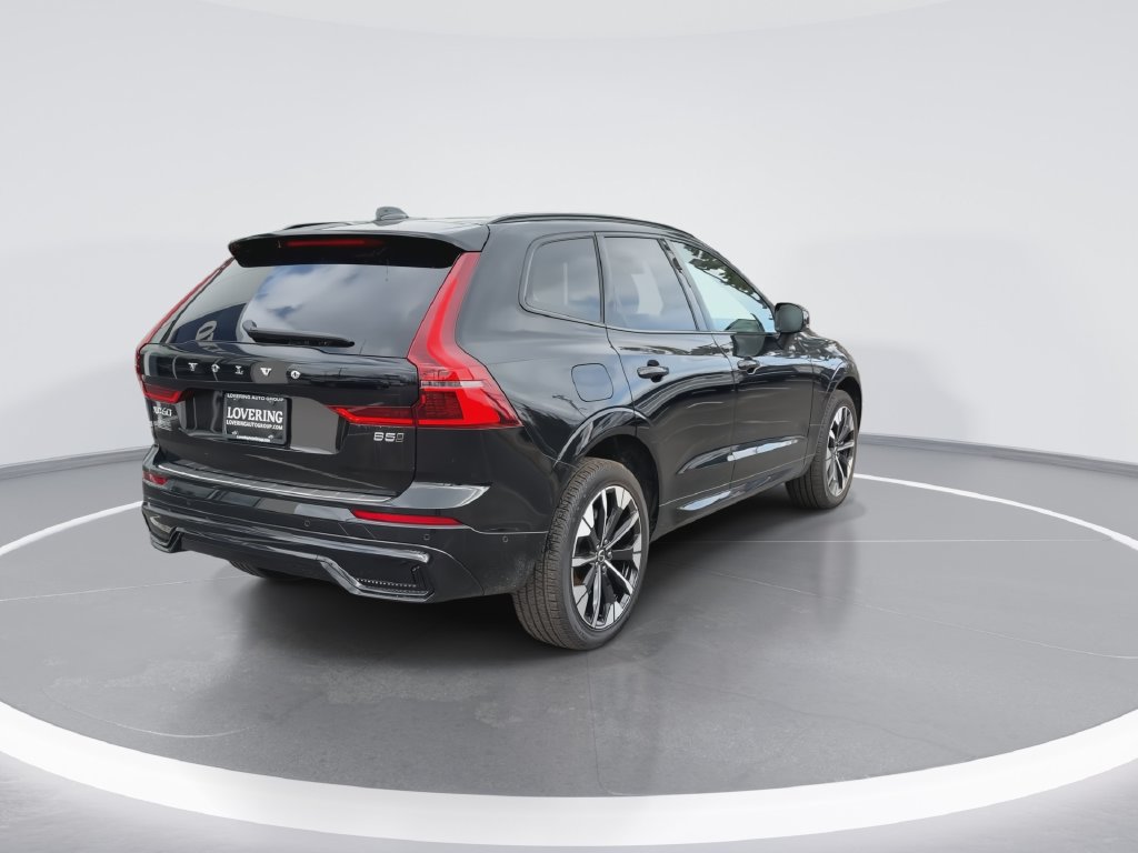 2026 Volvo XC60 Plus - Photo 9