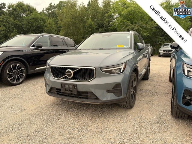 2023 Volvo XC40 SUV 