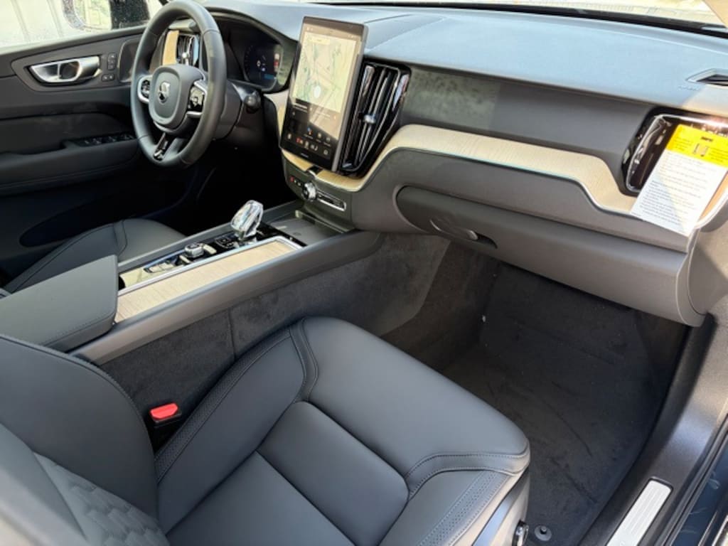 New 2026 Volvo XC60 B5 Plus SUV