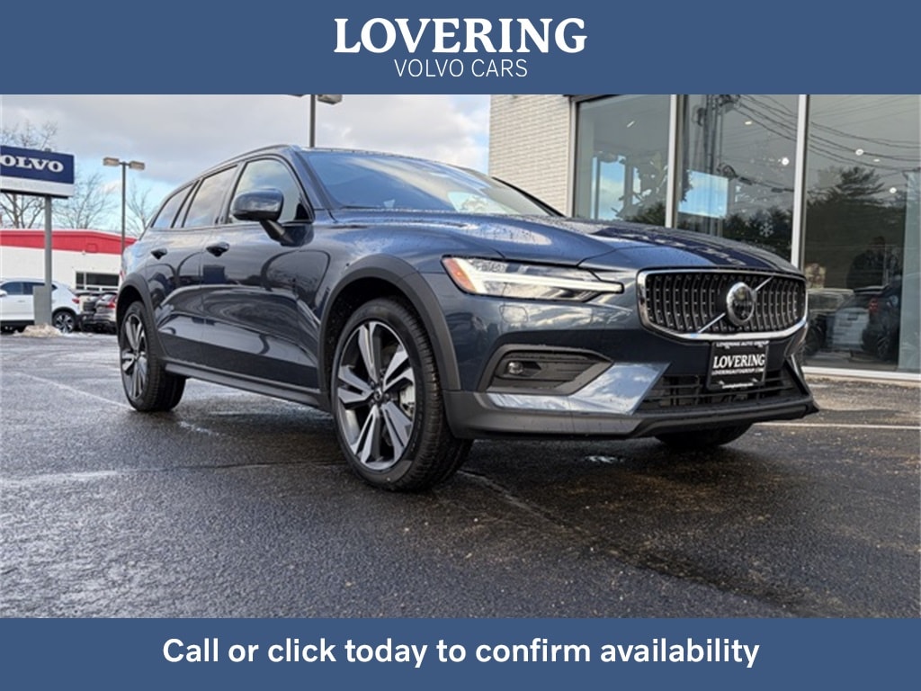 2026 Volvo V60 Cross Country Plus's photo