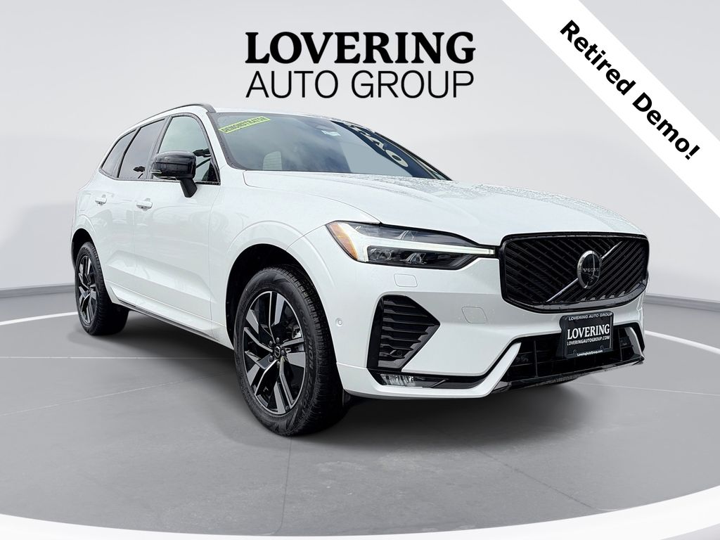 2026 Volvo XC60 B5 Plus Dark AWD's photo