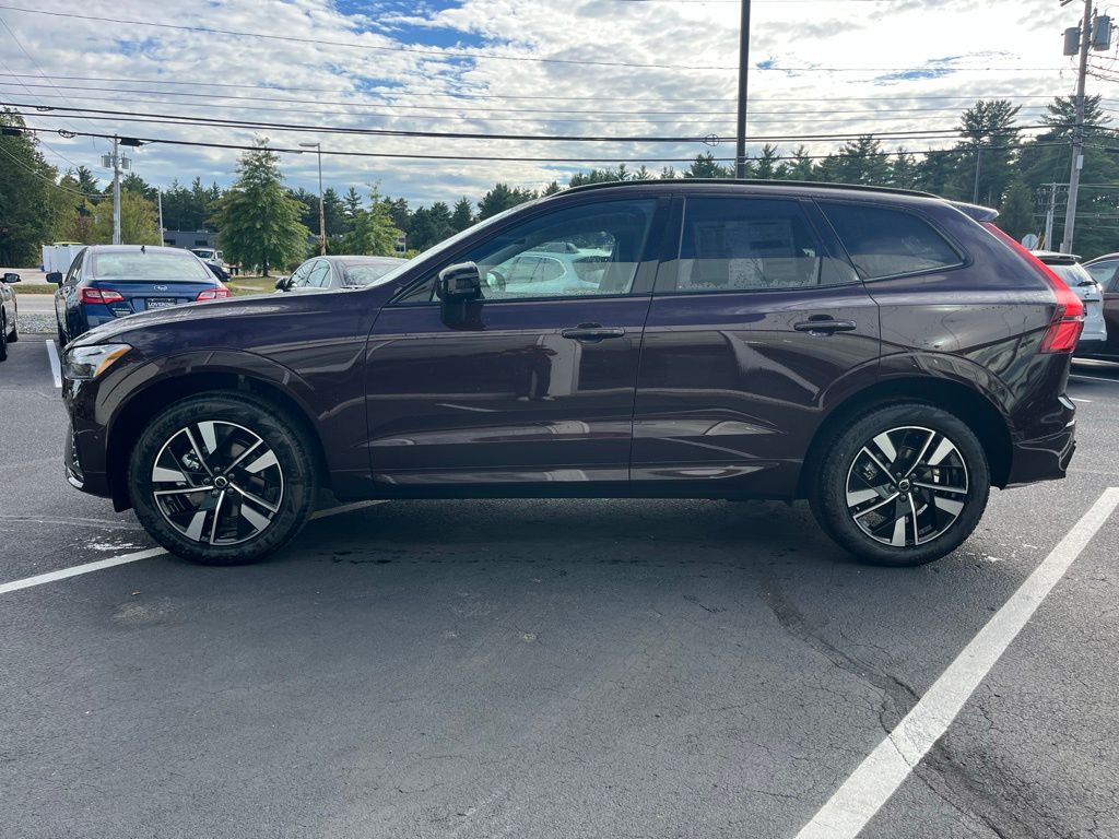 2026 Volvo XC60 Plus - Photo 8