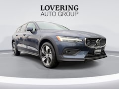 2026 Volvo V60 Cross Country B5 Plus AWD Wagon