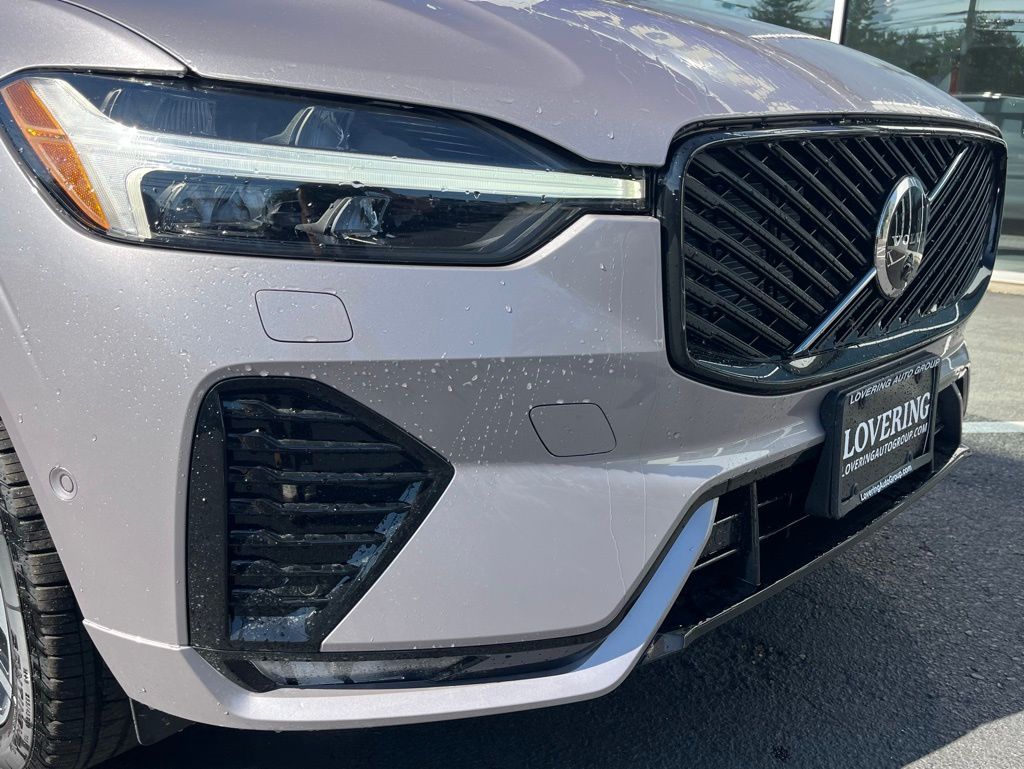 2026 Volvo XC60 Plus - Photo 13
