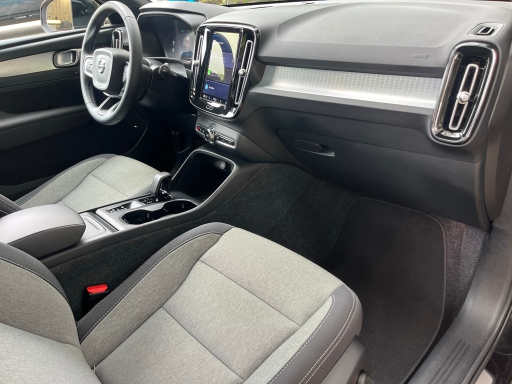 Certified 2025 Volvo XC40 Core with VIN YV4L12UJ1S2469093 for sale in Concord, NH