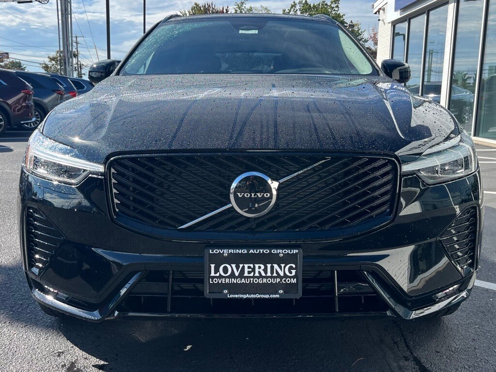 2026 Volvo XC60 B5 Plus photo 3