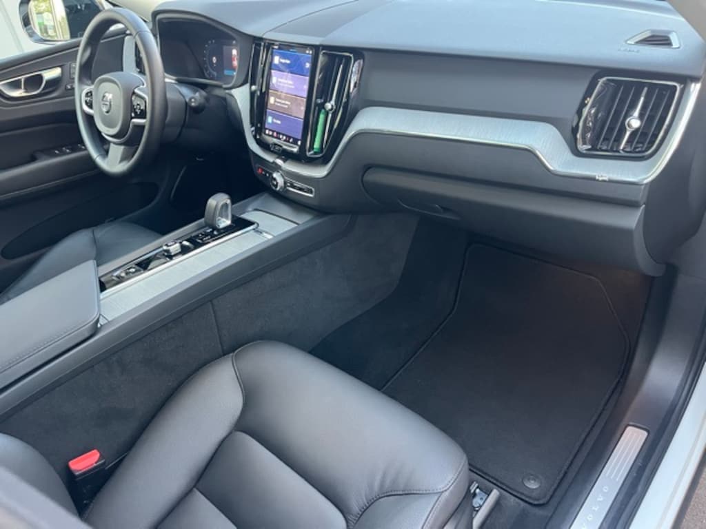 Certified 2025 Volvo XC60 B5 Plus SUV