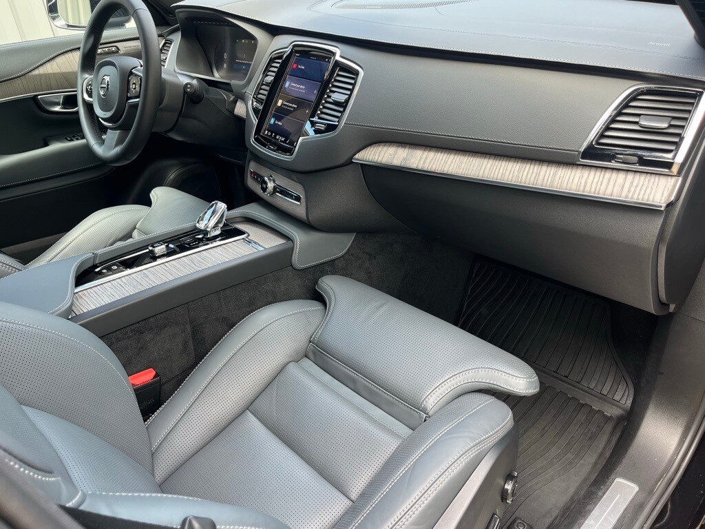 2024 Volvo XC90 Recharge Ultimate photo 2
