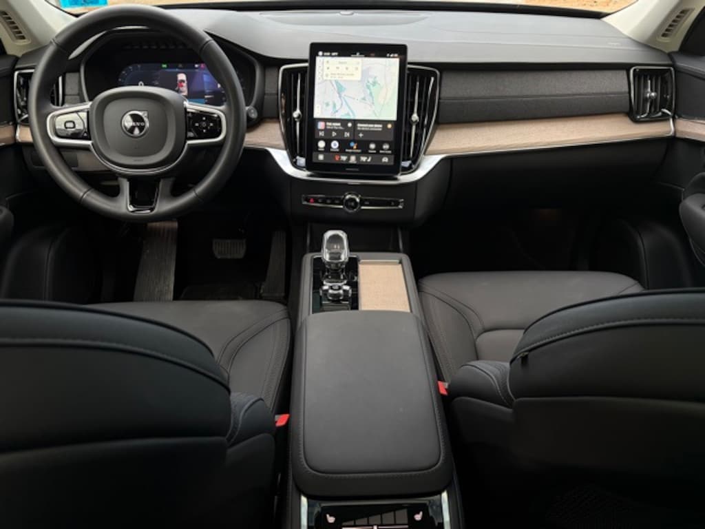 Certified 2025 Volvo XC90 B6 Plus 7-Seater SUV