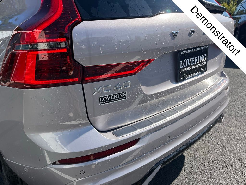 2026 Volvo XC60 Plus - Photo 14