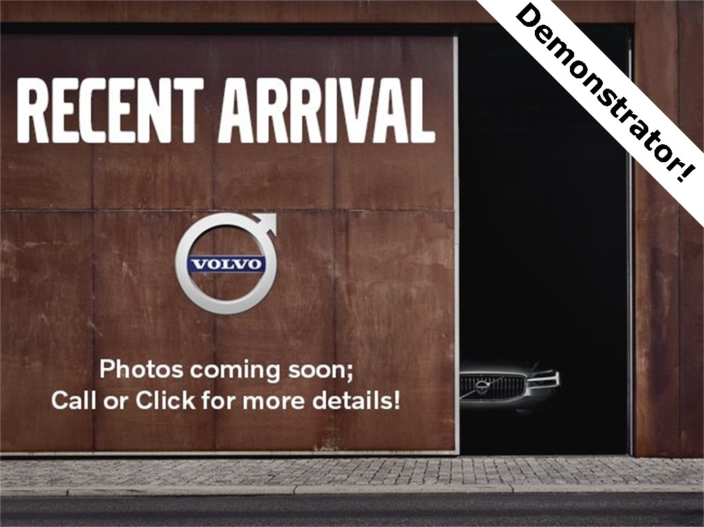 2026 Volvo XC60 Plus's photo