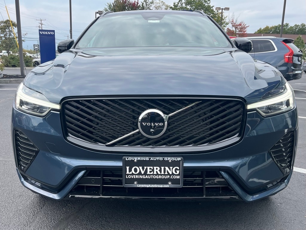 New 2026 Volvo XC60 B5 Plus SUV