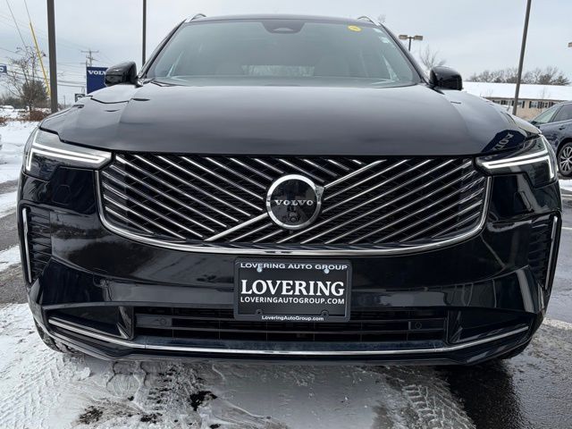 2025 Volvo XC90 Plus photo 2