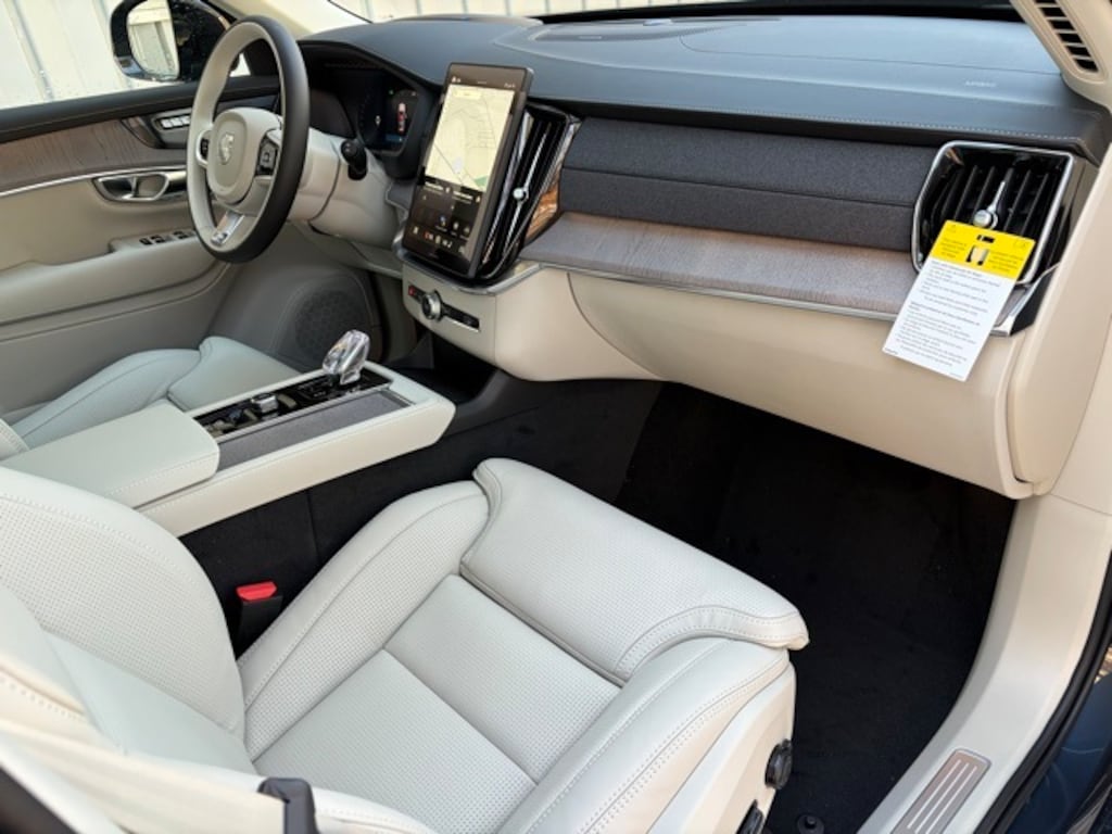 New 2026 Volvo XC90 B6 Ultra Dark Theme 7-Seater SUV