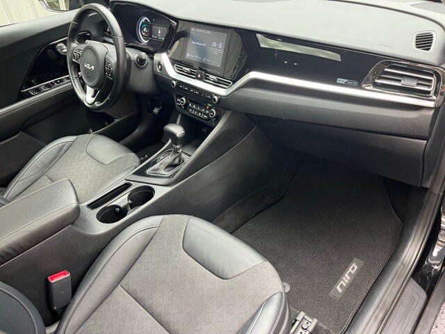 2022 Kia Niro LXS photo 4