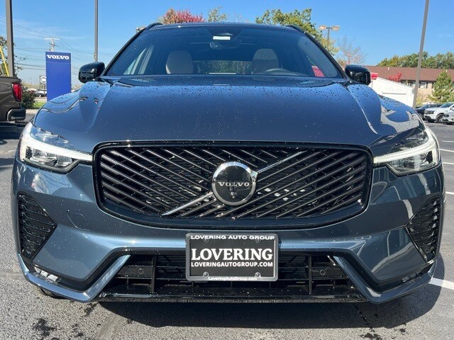 2026 Volvo XC60 B5 Plus photo 3