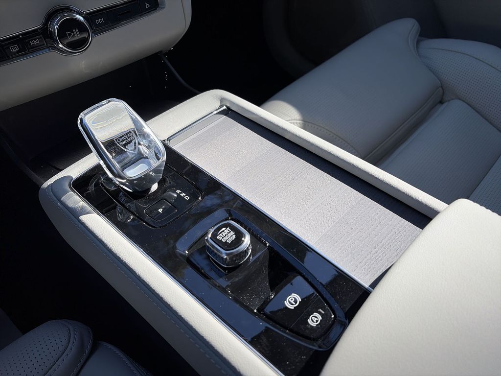 2026 Volvo XC90 Ultra - Photo 21