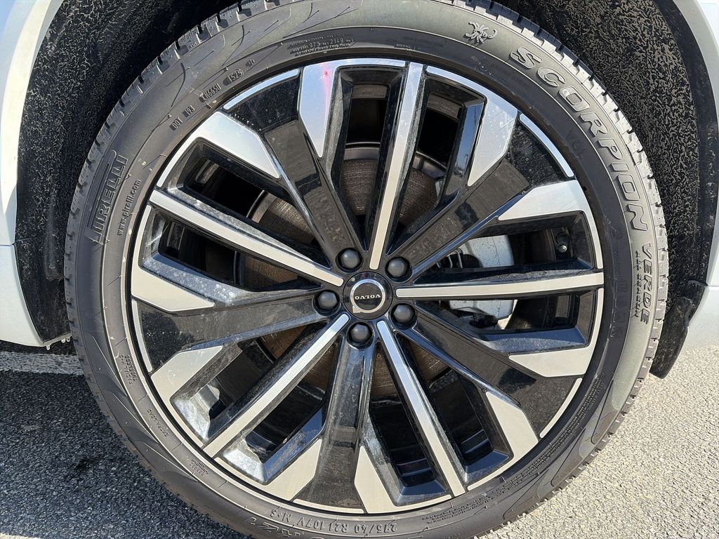 2026 Volvo XC90 Ultra - Photo 18