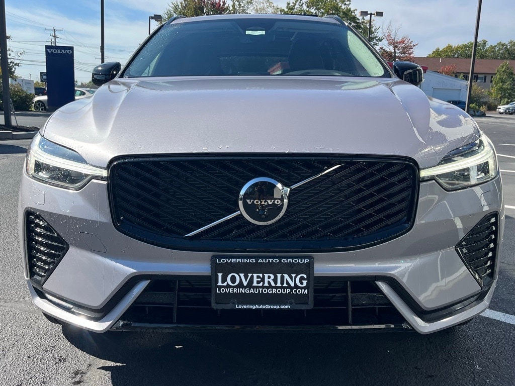 New 2026 Volvo XC60 B5 Plus SUV
