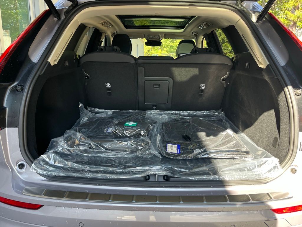 2026 Volvo XC60 Plus - Photo 30