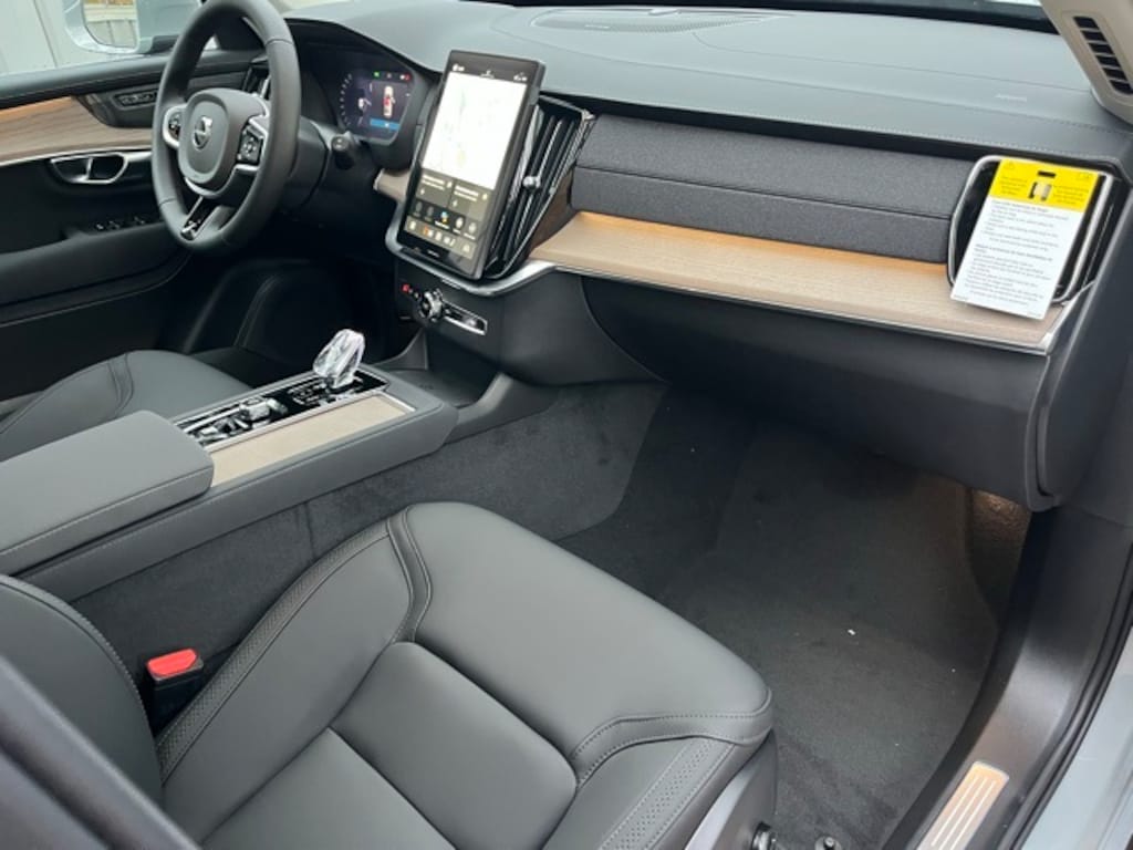 New 2026 Volvo XC90 plug-in hybrid T8 Plus 7-Seater SUV