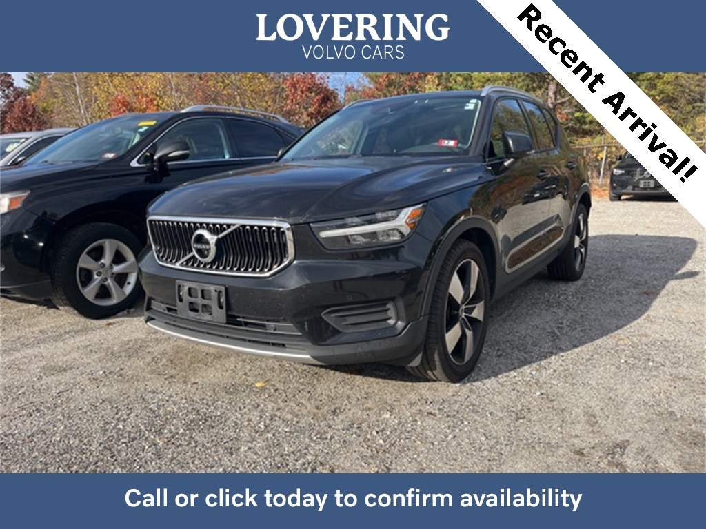 2020 Volvo XC40 Momentum