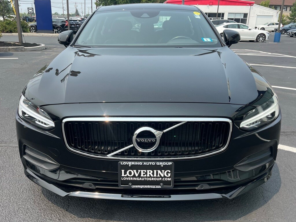 2020 Volvo S90 T6 Momentum photo 3