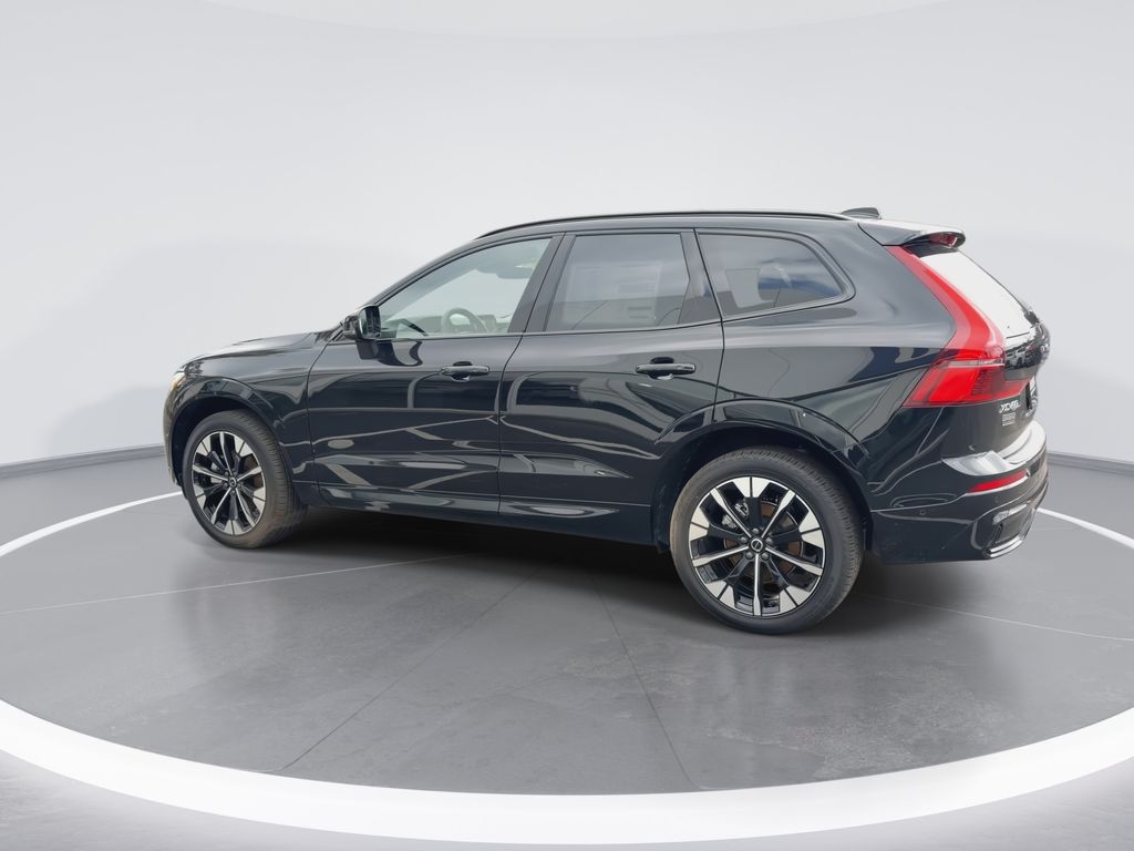 2026 Volvo XC60 Plus - Photo 6