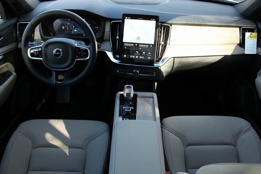 New 2026 Volvo XC90 plug-in hybrid T8 Plus 7-Seater SUV