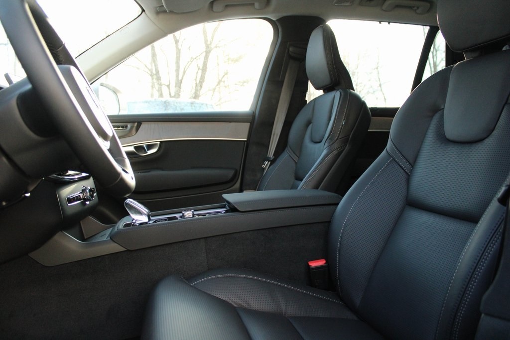 New 2026 Volvo XC90 B6 Ultra 7-Seater SUV