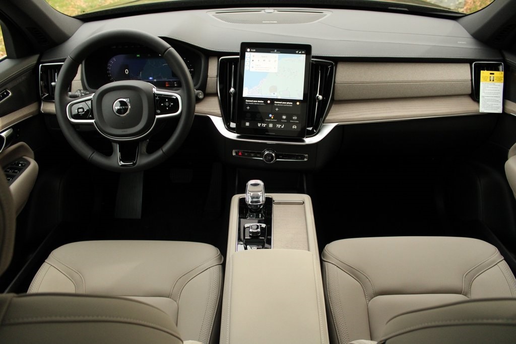 New 2026 Volvo XC90 plug-in hybrid T8 Plus 7-Seater SUV