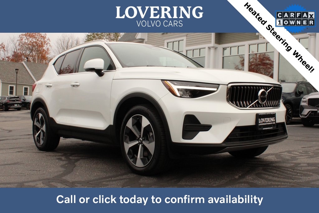 2025 Volvo XC40 Core