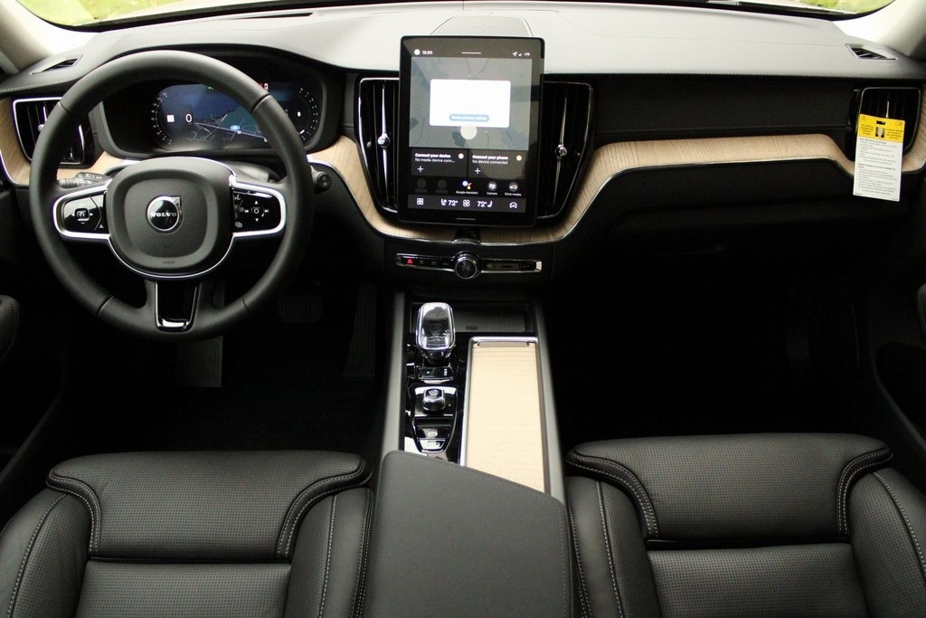 New 2026 Volvo XC60 B5 Ultra SUV