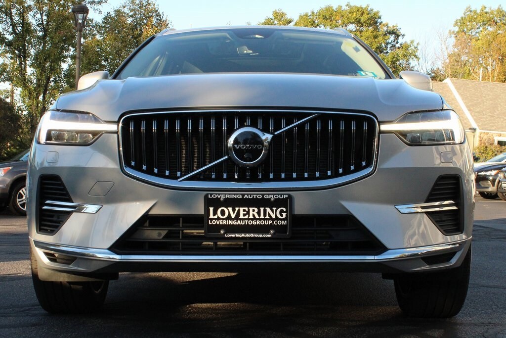2022 Volvo XC60 Recharge Hybrid T8 Inscription Expression photo 3