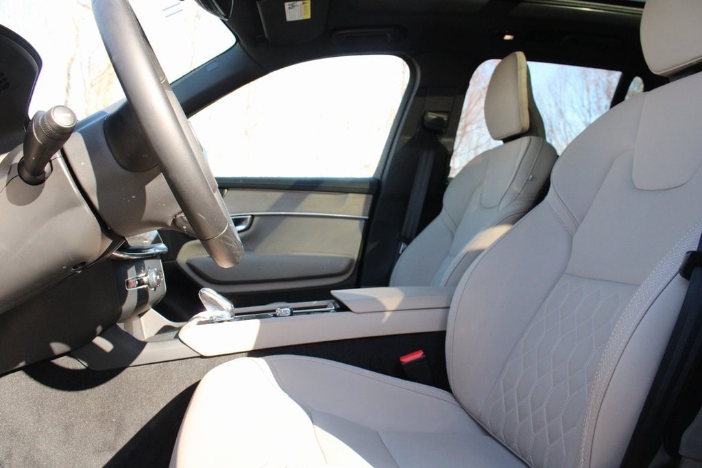 Certified 2025 Volvo XC90 B6 Plus 7-Seater SUV