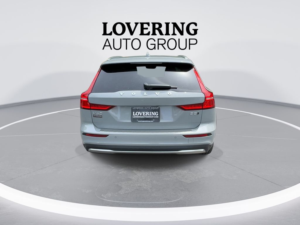 2026 Volvo V60 Cross Country Plus - Photo 7